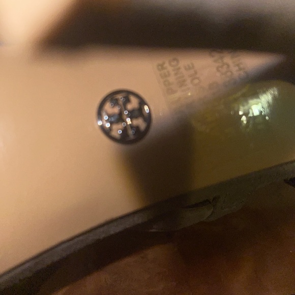 Shoes - Picture 5 of 7